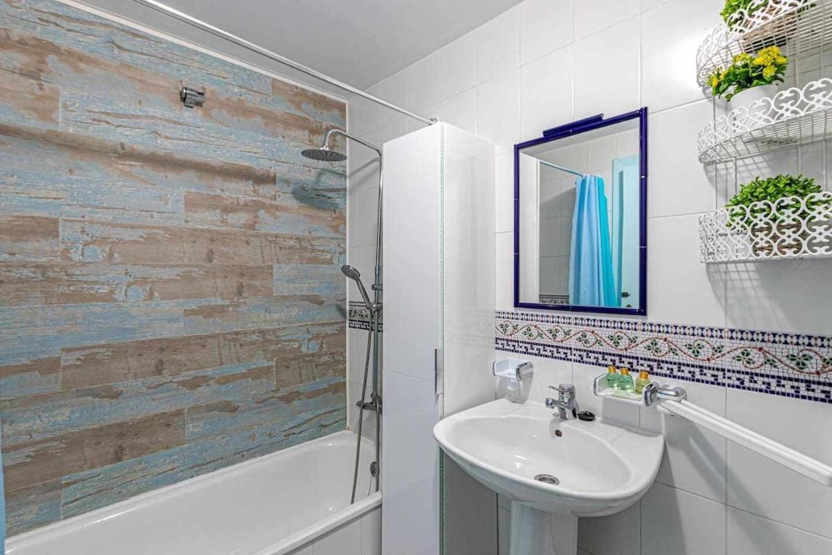 797 Holiday Rentals - Luminoso Piso Para 4 En Arroyo De La Miel Εξωτερικό φωτογραφία
